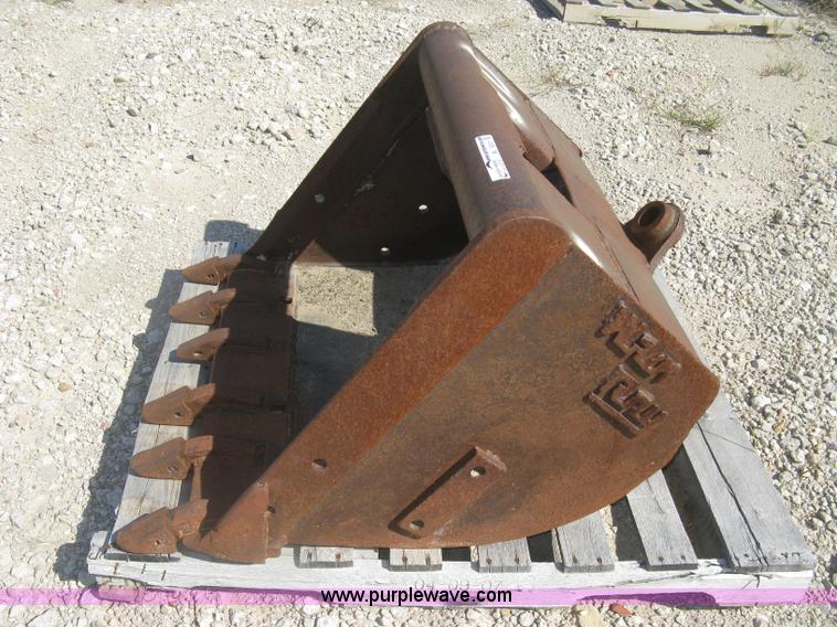 image for item BL9241 Wain Roy backhoe bucket