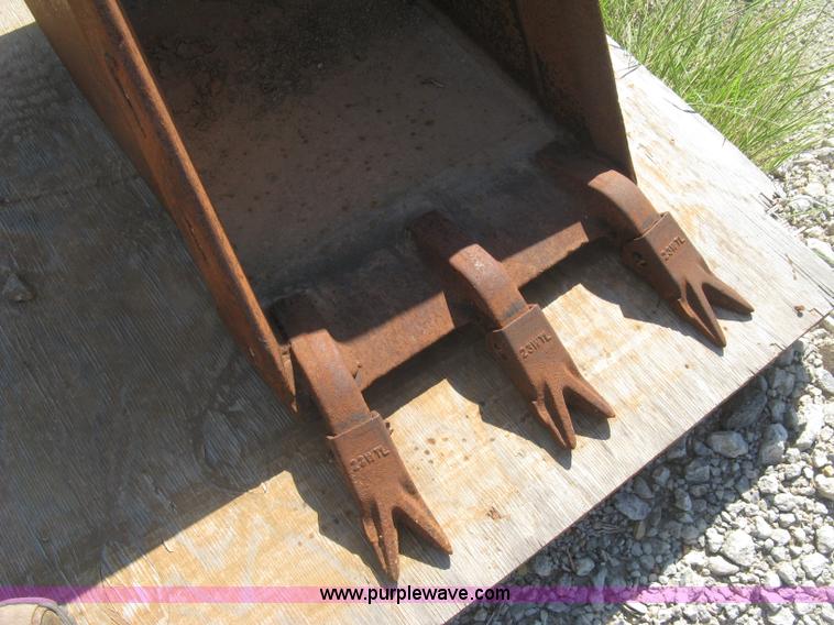 image for item BL9242 Wain Roy backhoe bucket