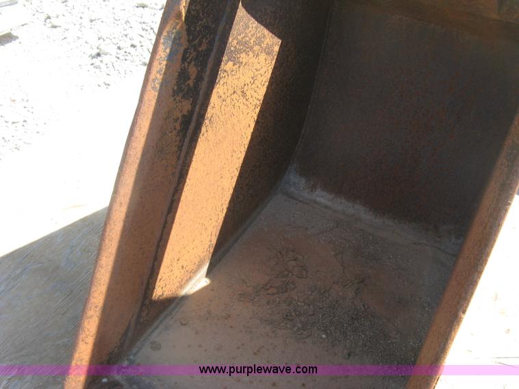 image for item BL9242 Wain Roy backhoe bucket