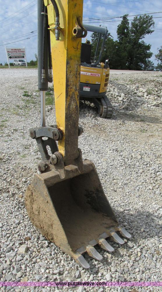 image for item BS9003 Gehl G503Z-RD mini excavator