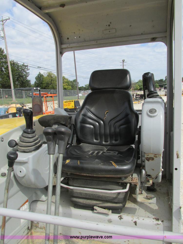 image for item BS9003 Gehl G503Z-RD mini excavator