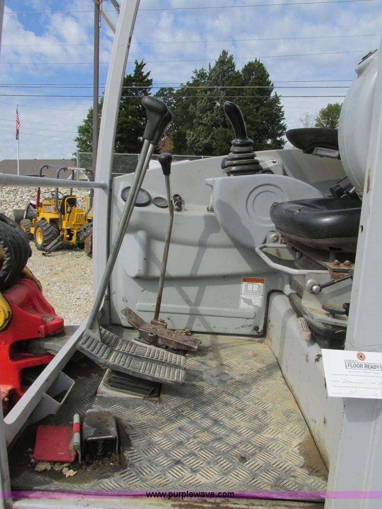 image for item BS9003 Gehl G503Z-RD mini excavator