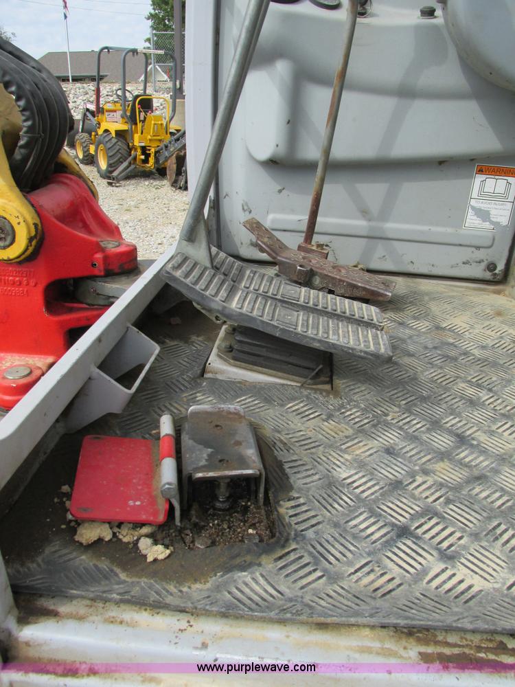 image for item BS9003 Gehl G503Z-RD mini excavator