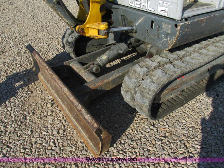 image for item BS9004 Gehl G503Z-RD mini excavator