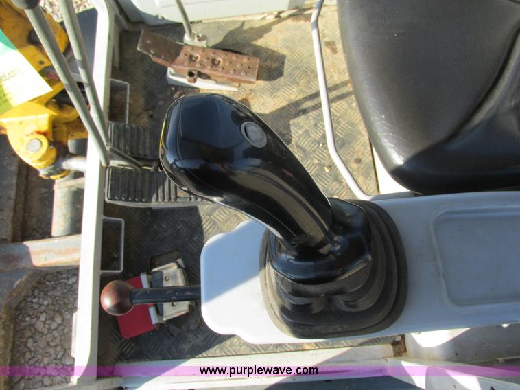 image for item BS9004 Gehl G503Z-RD mini excavator