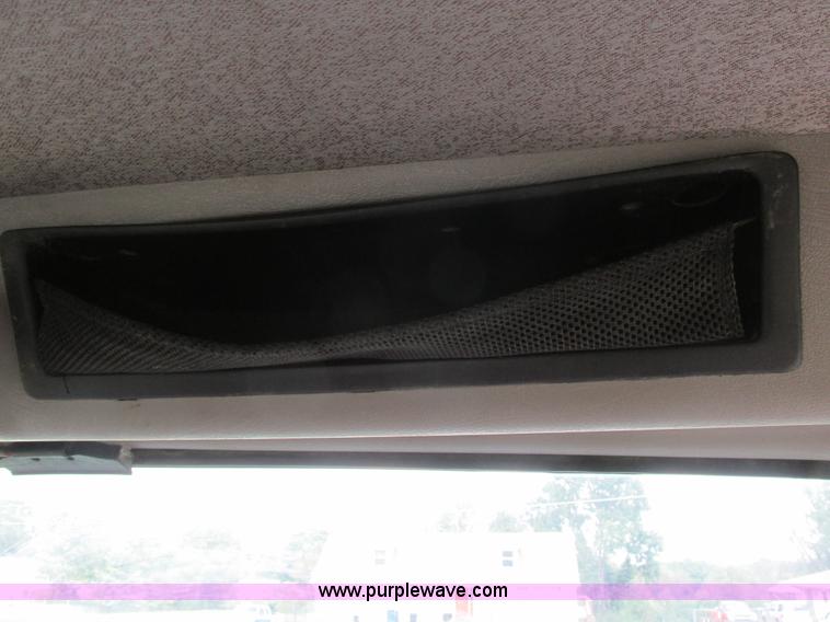 image for item BS9995 1999 International 8100 semi truck