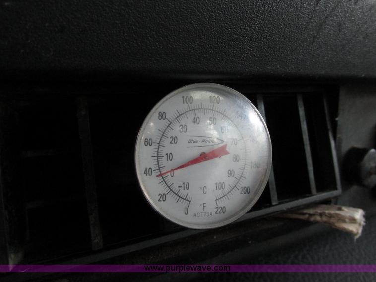 image for item BS9995 1999 International 8100 semi truck