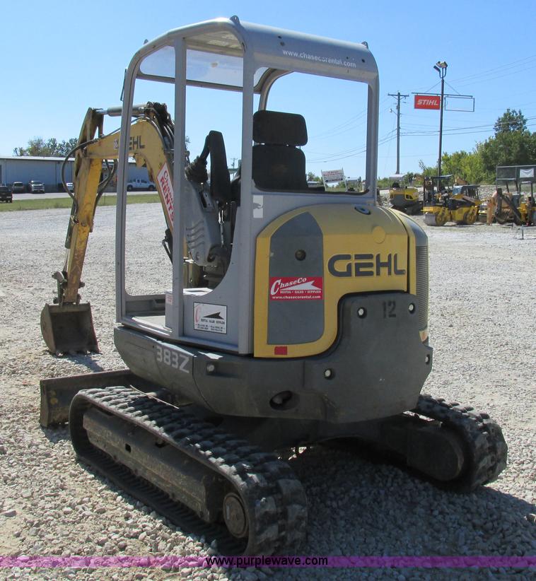 image for item BS9998 Gehl 383Z excavator