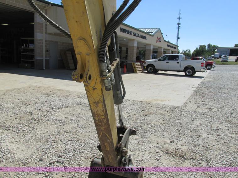 image for item BS9998 Gehl 383Z excavator