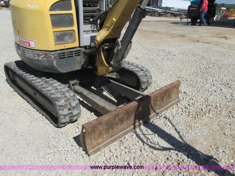 image for item BS9998 Gehl 383Z excavator