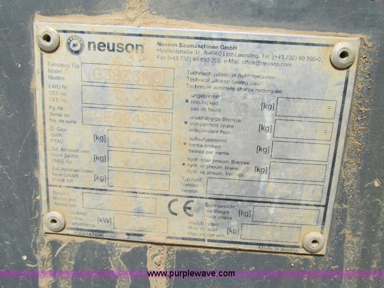 image for item BS9998 Gehl 383Z excavator