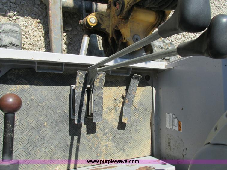 image for item BS9998 Gehl 383Z excavator