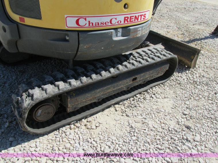 image for item BS9998 Gehl 383Z excavator