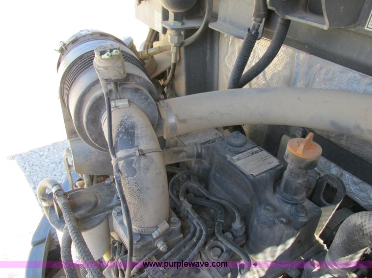 image for item BS9998 Gehl 383Z excavator