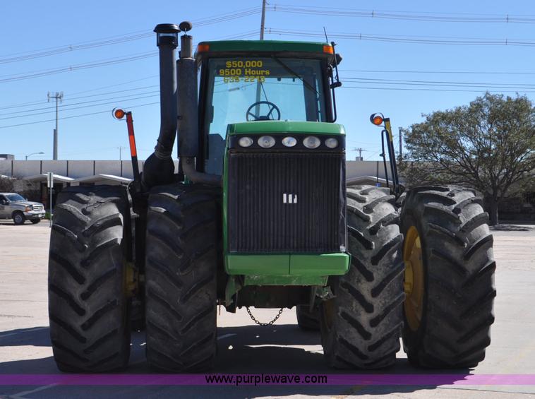 image for item G7007 2005 John Deere 9520 4WD tractor