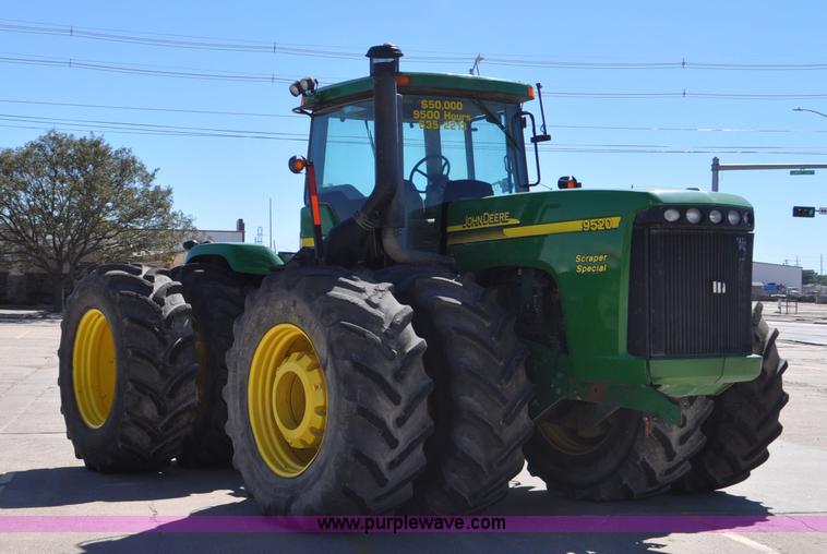 image for item G7007 2005 John Deere 9520 4WD tractor