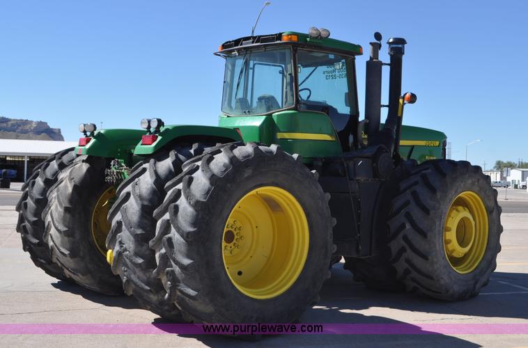 image for item G7007 2005 John Deere 9520 4WD tractor