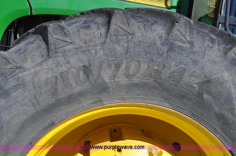 image for item G7007 2005 John Deere 9520 4WD tractor