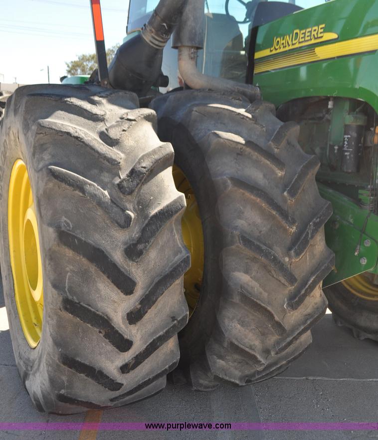 image for item G7007 2005 John Deere 9520 4WD tractor