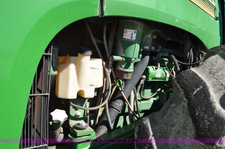 image for item G7007 2005 John Deere 9520 4WD tractor
