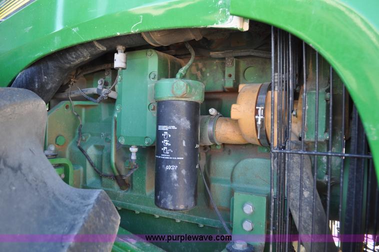 image for item G7007 2005 John Deere 9520 4WD tractor