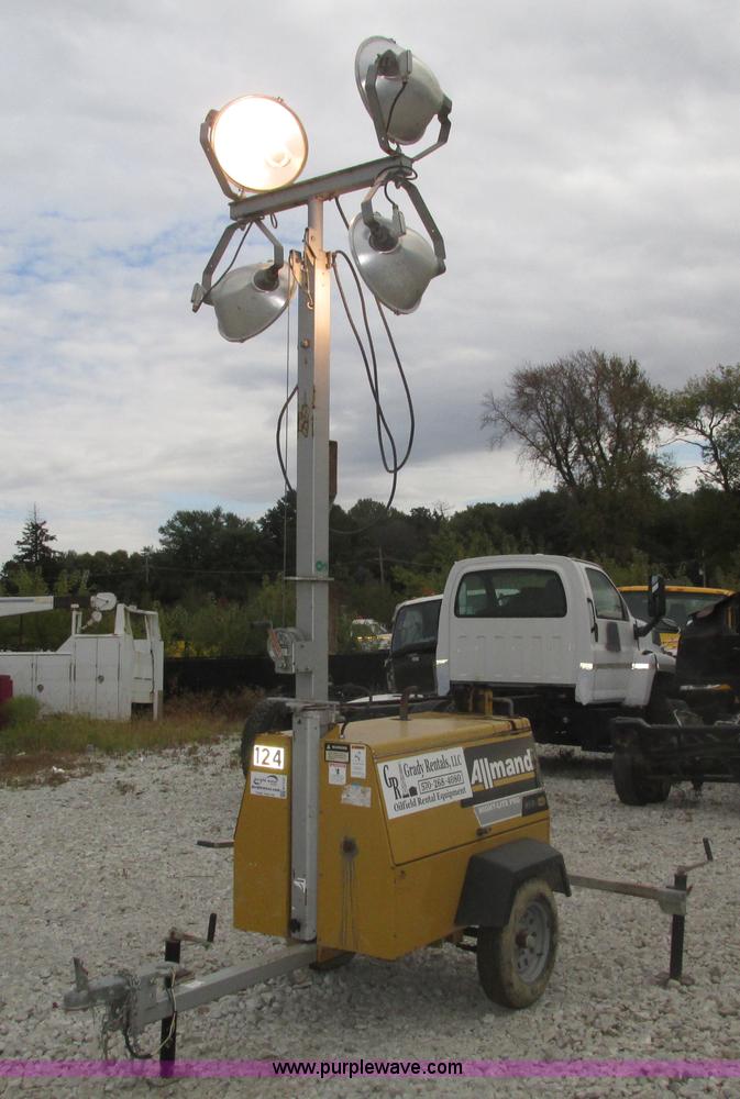 image for item H1137 2010 Allmand SHO-HD Nite-Lite Pro light tower