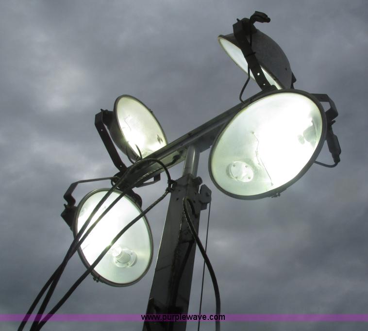 image for item H1137 2010 Allmand SHO-HD Nite-Lite Pro light tower