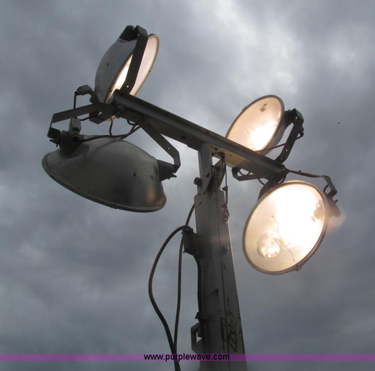 image for item H1137 2010 Allmand SHO-HD Nite-Lite Pro light tower