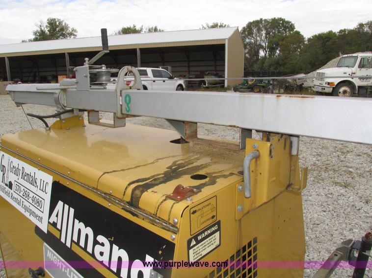 image for item H1137 2010 Allmand SHO-HD Nite-Lite Pro light tower