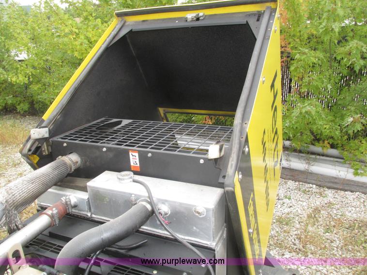 image for item H1138 2012 Magnum MMG55FH generator