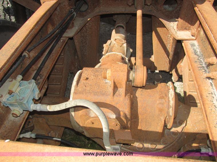 image for item H1159 1985 Mack Econodyne R686ST semi truck