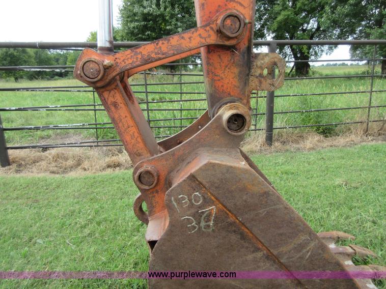 image for item I1976 1996 Daewoo DH130-2 excavator