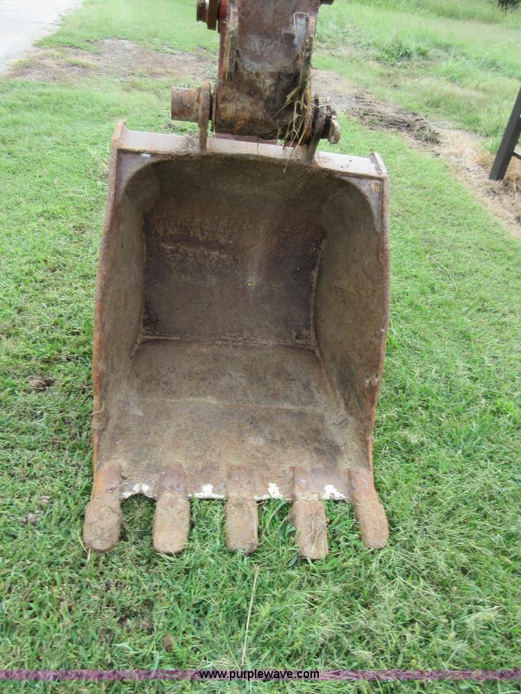 image for item I1976 1996 Daewoo DH130-2 excavator