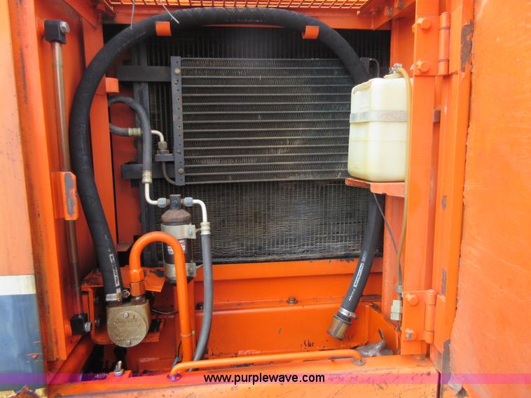 image for item I1976 1996 Daewoo DH130-2 excavator