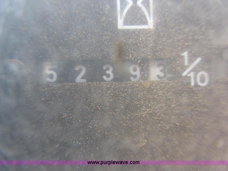 image for item I1976 1996 Daewoo DH130-2 excavator