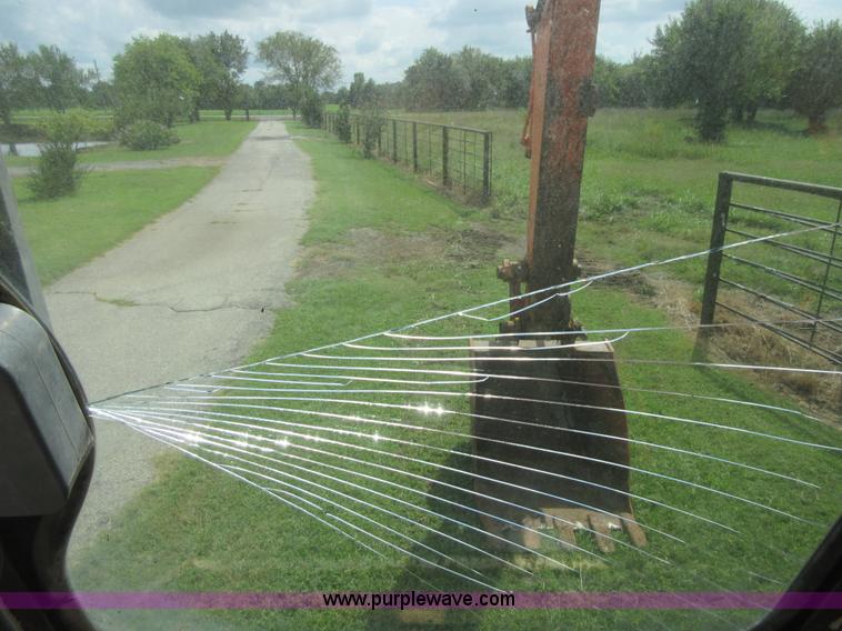 image for item I1976 1996 Daewoo DH130-2 excavator