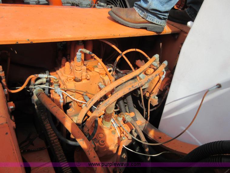 image for item I1976 1996 Daewoo DH130-2 excavator