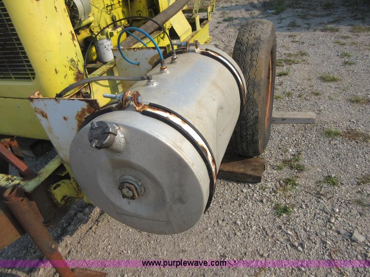 image for item I1992 Trailer mounted water pump