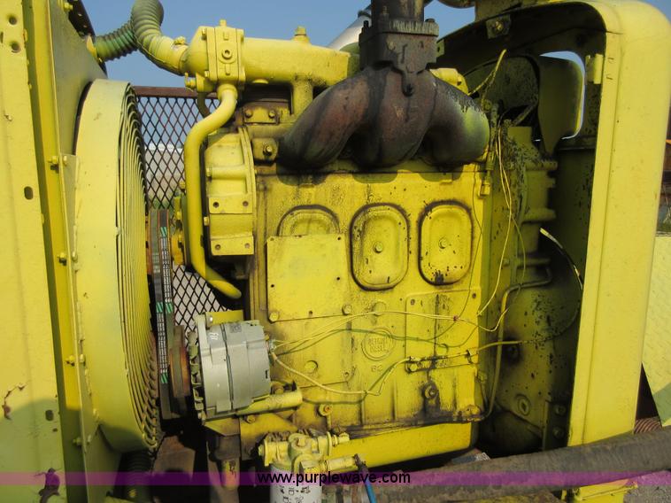 image for item I1992 Trailer mounted water pump