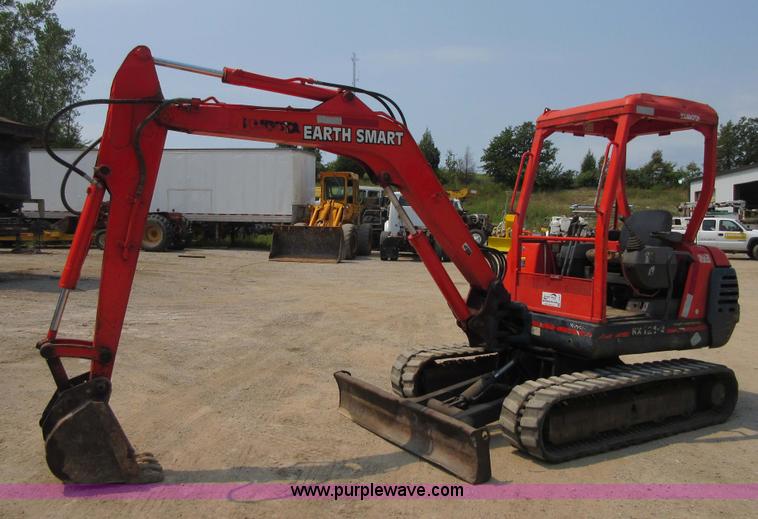 image for item I2001 1998 Kubota KX121-2 compact excavator