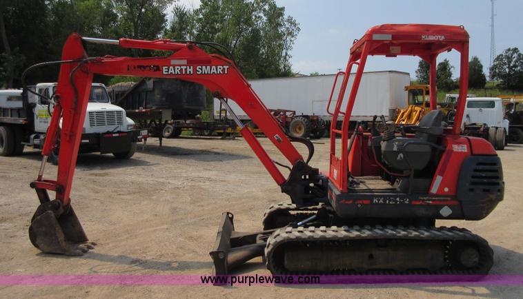 image for item I2001 1998 Kubota KX121-2 compact excavator