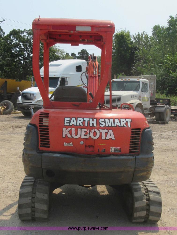 image for item I2001 1998 Kubota KX121-2 compact excavator