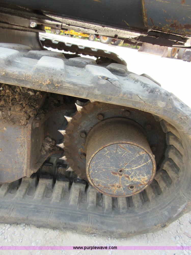 image for item I2001 1998 Kubota KX121-2 compact excavator