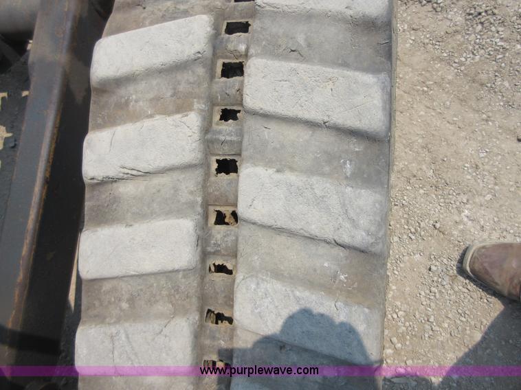 image for item I2001 1998 Kubota KX121-2 compact excavator