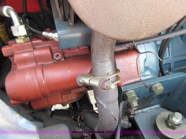 image for item I2001 1998 Kubota KX121-2 compact excavator