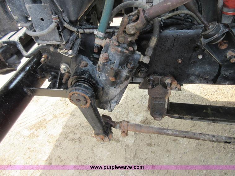 image for item I2003 2001 Mack CH613 semi truck