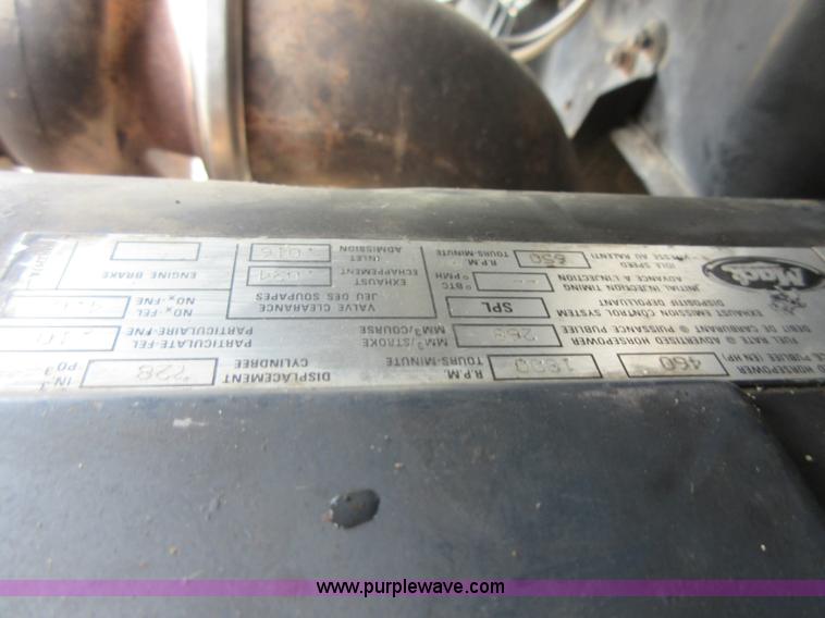 image for item I2003 2001 Mack CH613 semi truck