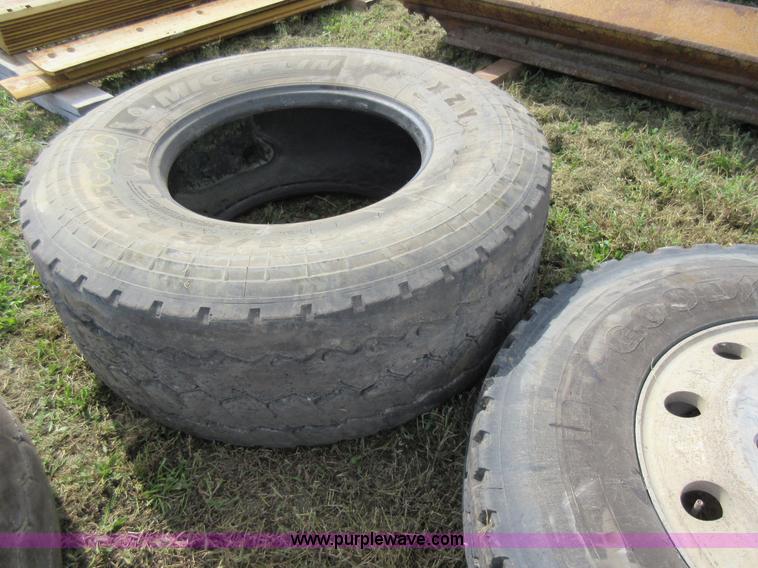 image for item I6465 (11) tires