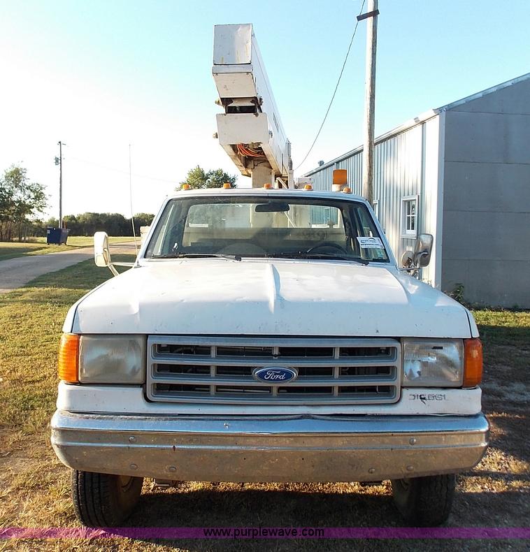image for item J2703 1991 Ford F450 Super Duty bucket truck