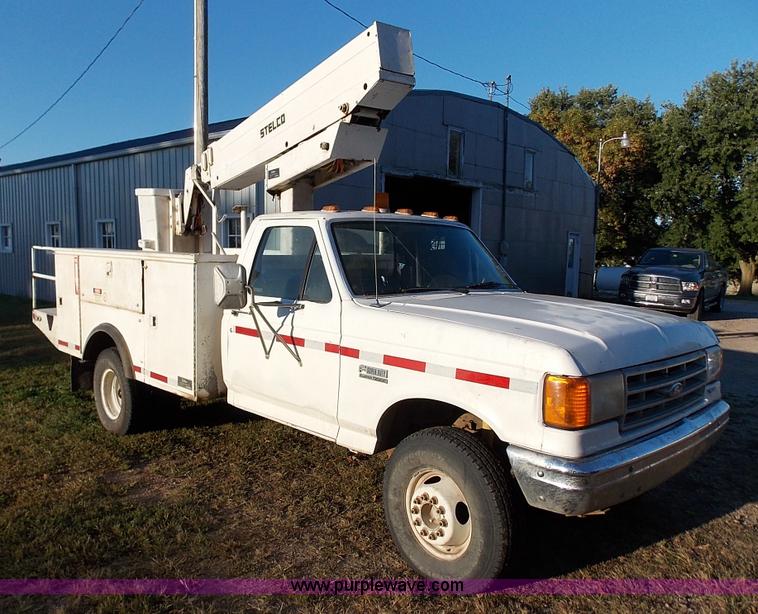image for item J2703 1991 Ford F450 Super Duty bucket truck